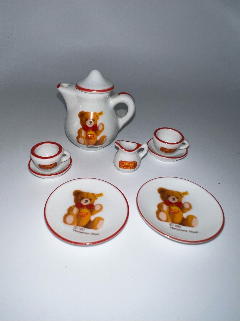 Vintage 1987 Margarete Steiff miniature porcelain teddy bear tea set